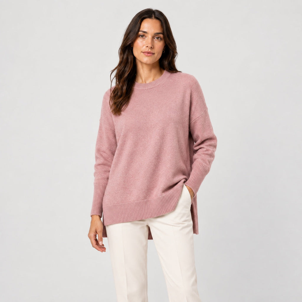 Women's Oversized High-Low Jumper in Dusty Pink | Gunnerside – front view
