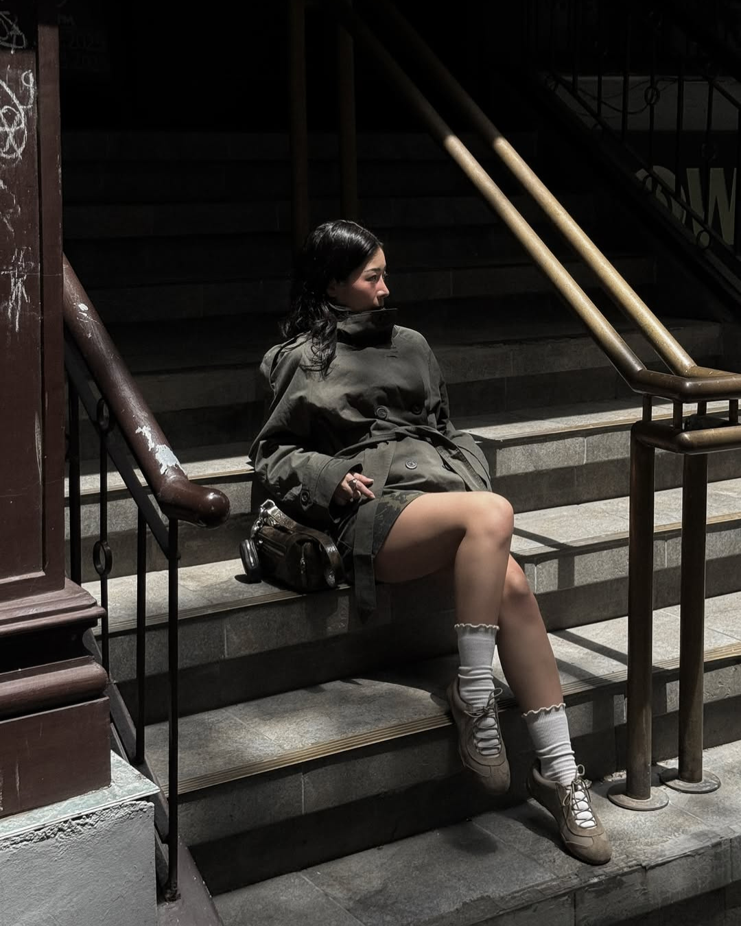 Trench-coat court à ceinture pour femme | Selworthy