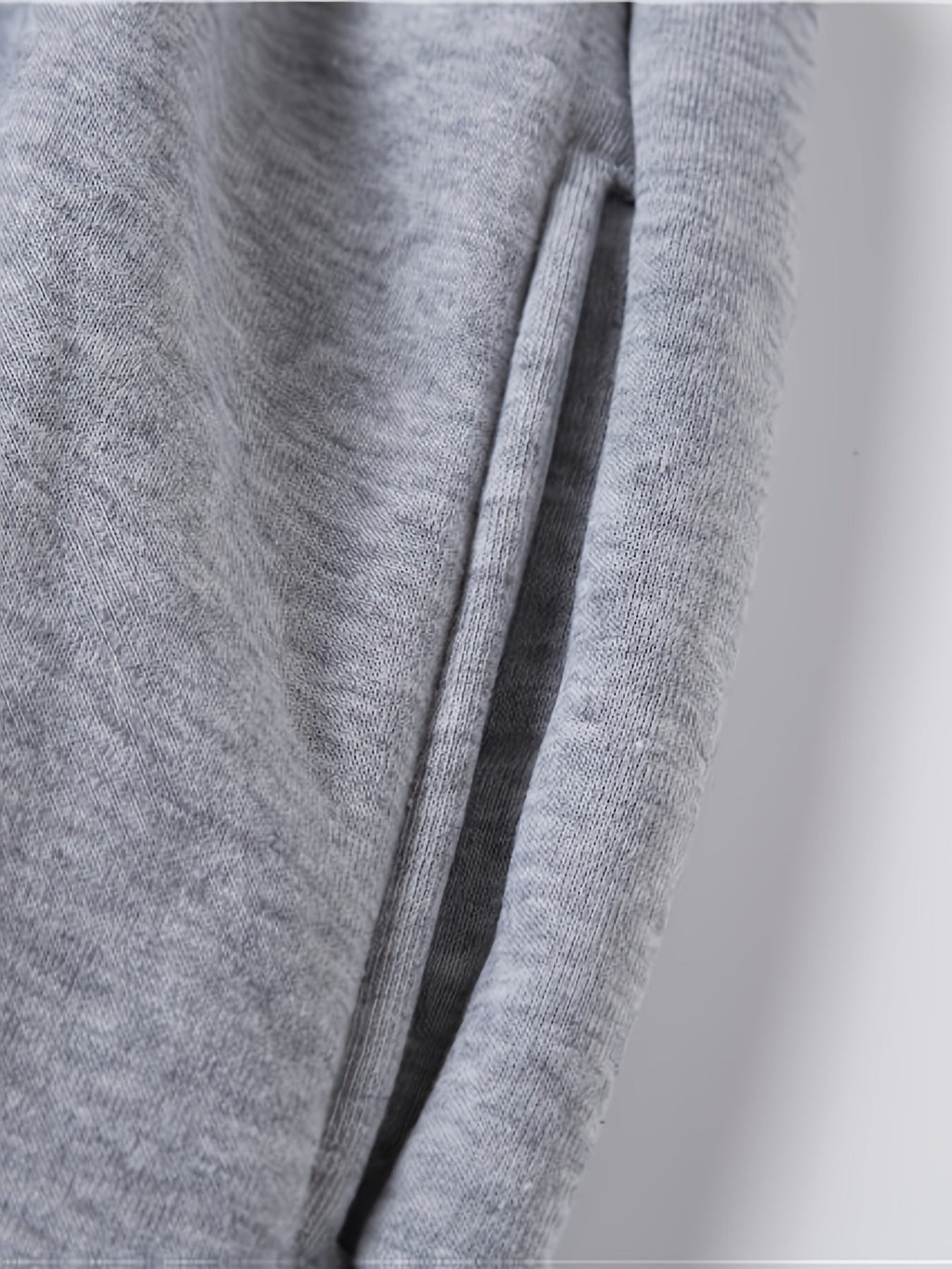 Men's regular fit stretch knit joggers