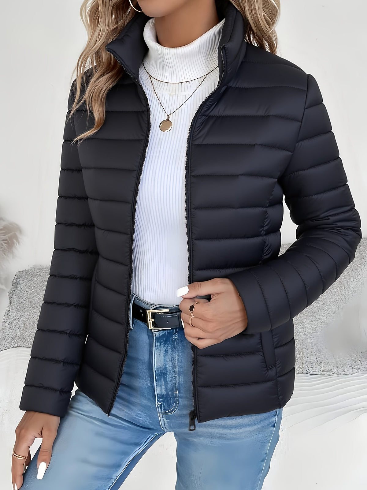 Women's lightweight stand collar puffer jacket