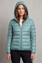 Women's lightweight packable hooded puffer jacket