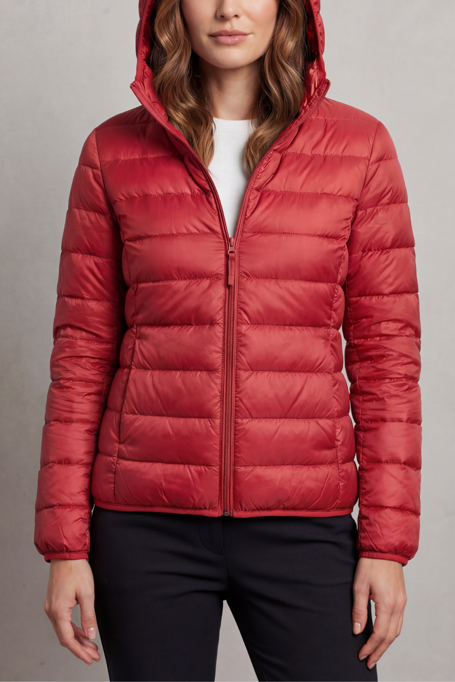 Women's lightweight packable hooded puffer jacket