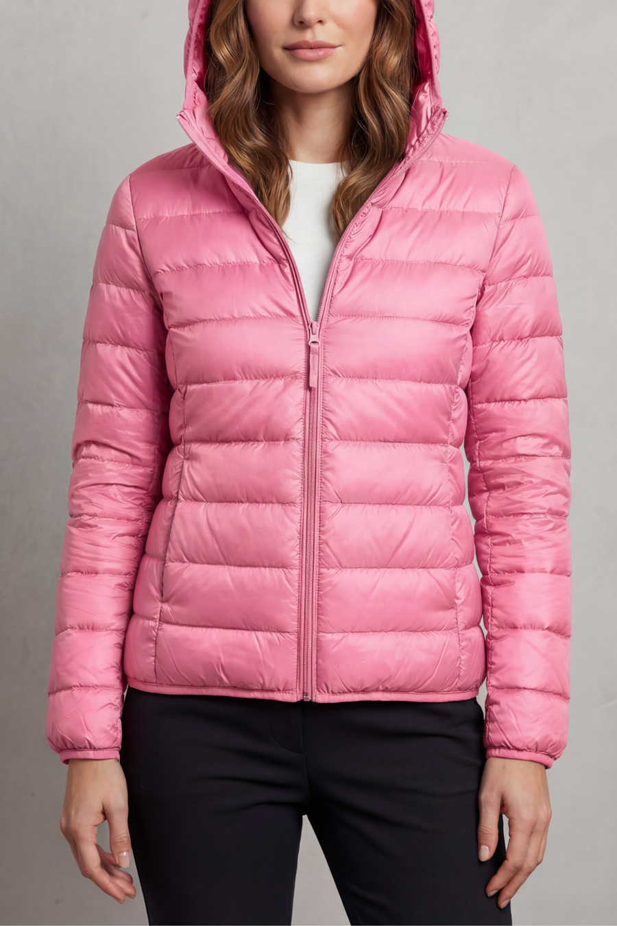 Women's lightweight packable hooded puffer jacket