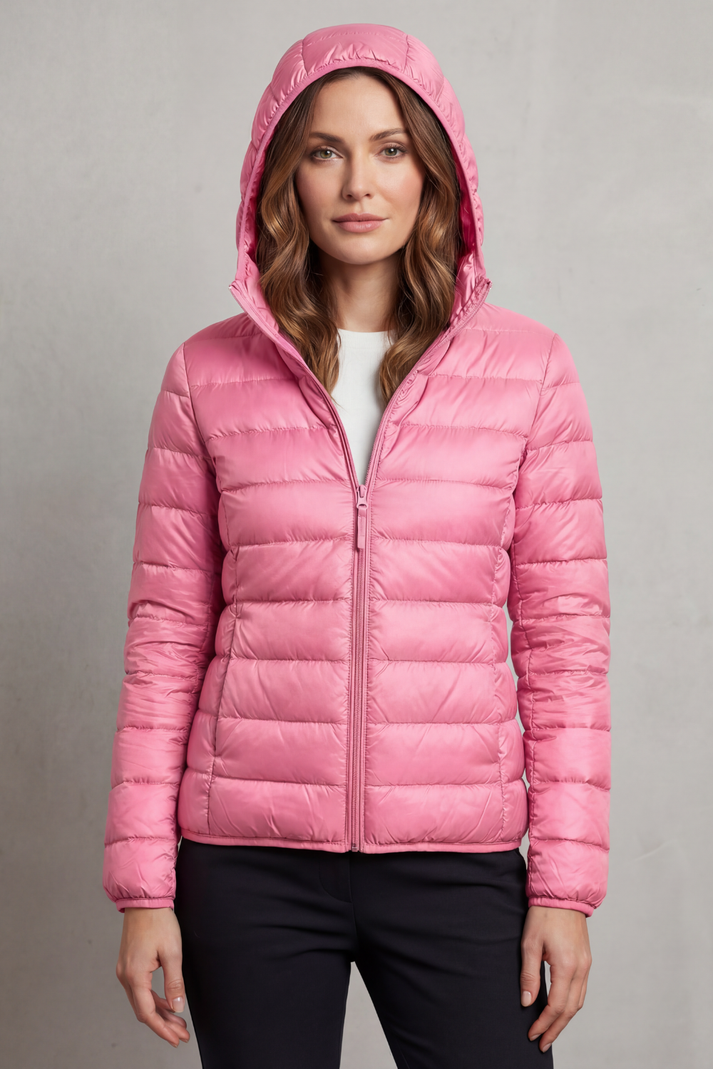 Women's lightweight packable hooded puffer jacket