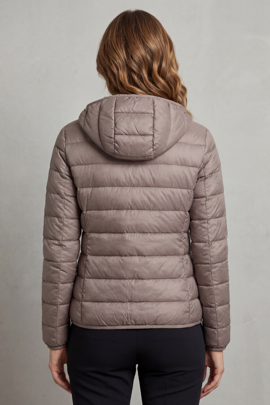 Women's lightweight packable hooded puffer jacket