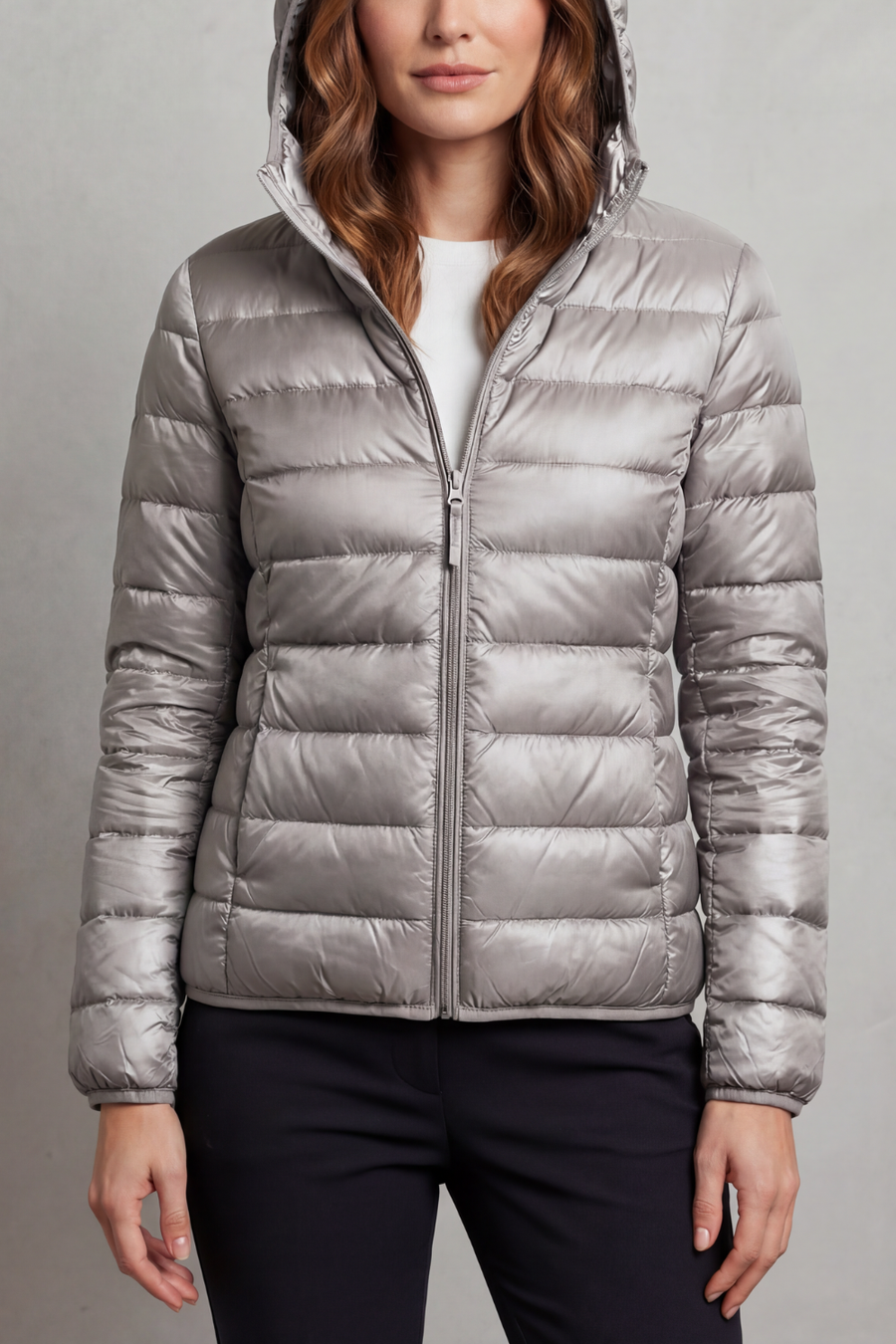 Women's lightweight packable hooded puffer jacket