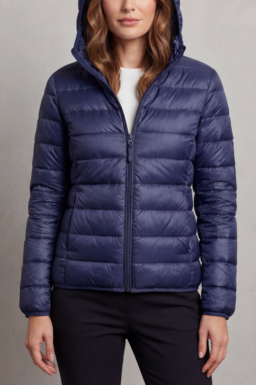 Women's lightweight packable hooded puffer jacket