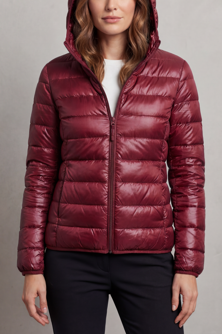 Women's lightweight packable hooded puffer jacket