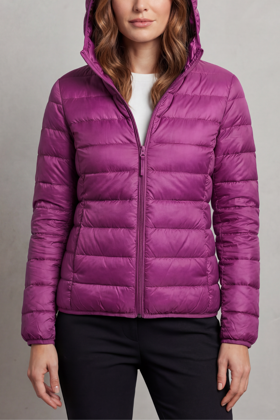 Women's lightweight packable hooded puffer jacket