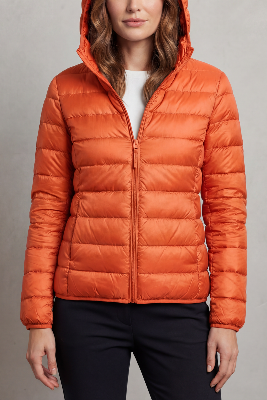 Women's lightweight packable hooded puffer jacket