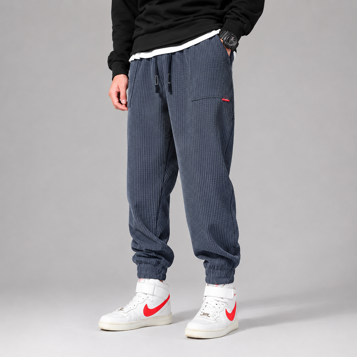 Men's fleece-lined corduroy joggers with cuffed ankles