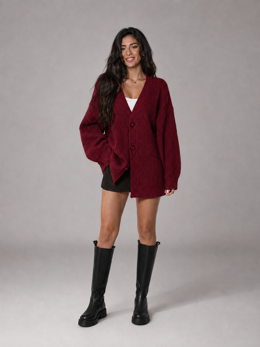 Women's oversized chunky knit cardigan with a V-neck and pockets