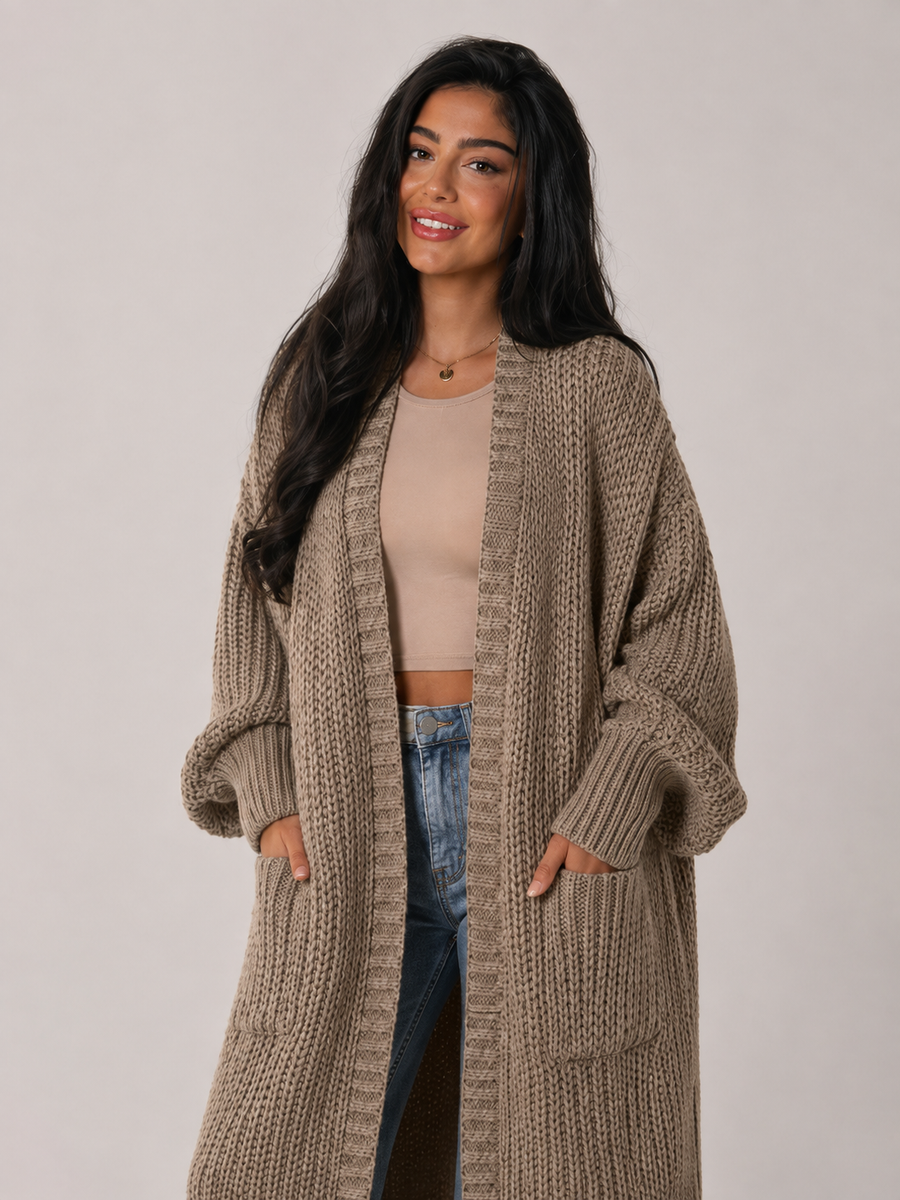 Women's longline open front cardigan in a chunky knit