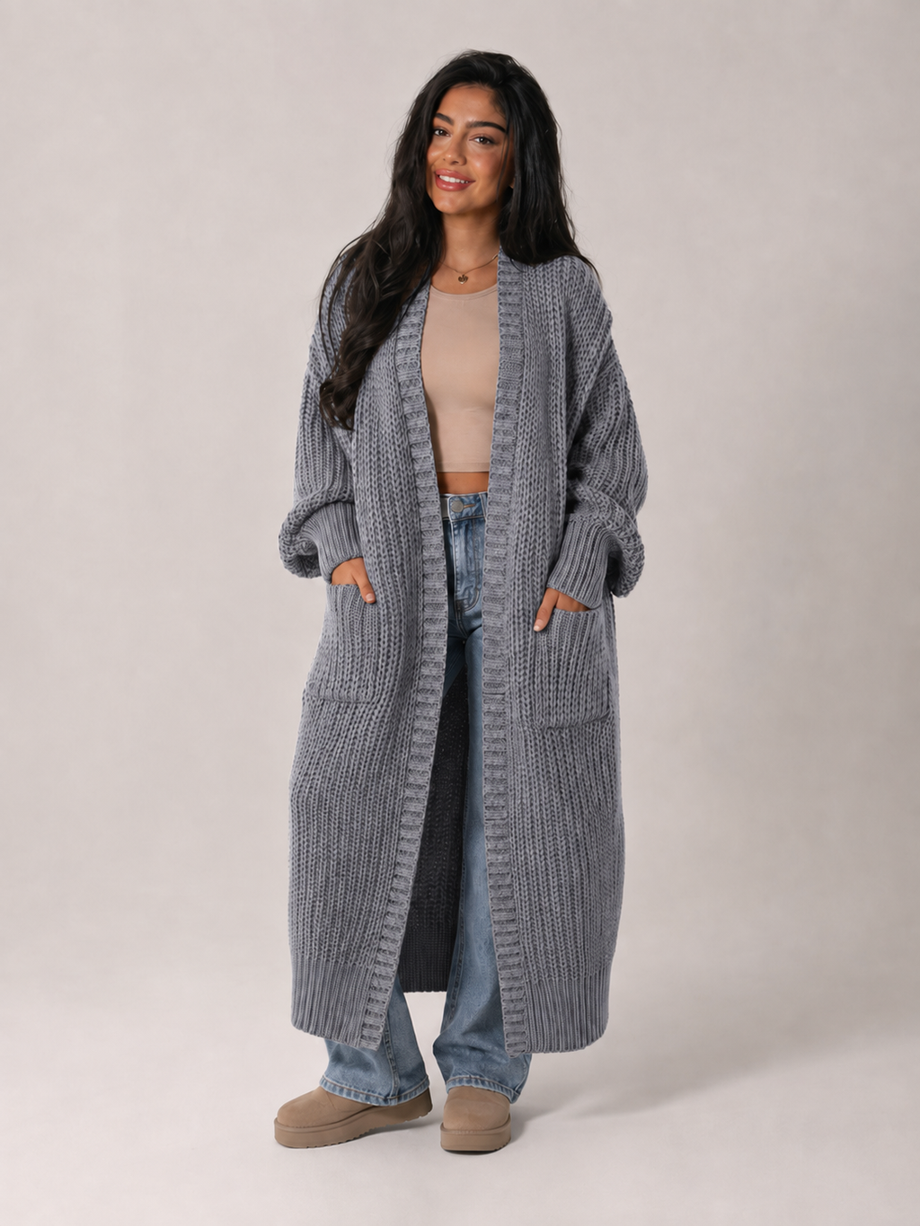 Women's longline open front cardigan in a chunky knit