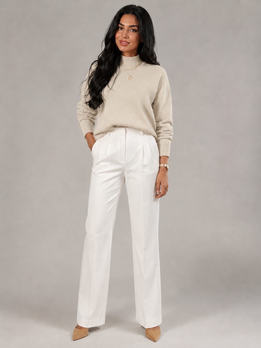 Women's soft fine-gauge jumper with a mock neck