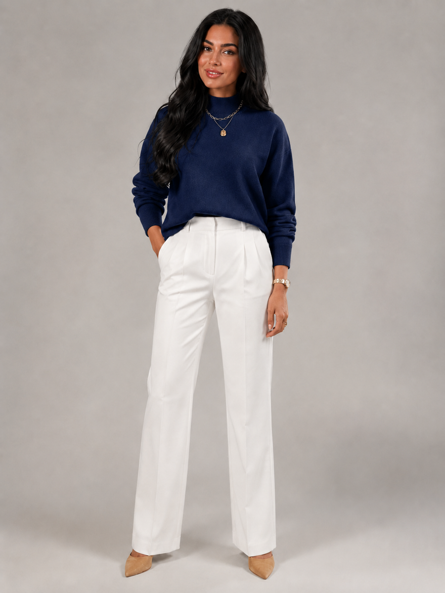 Women's soft fine-gauge jumper with a mock neck