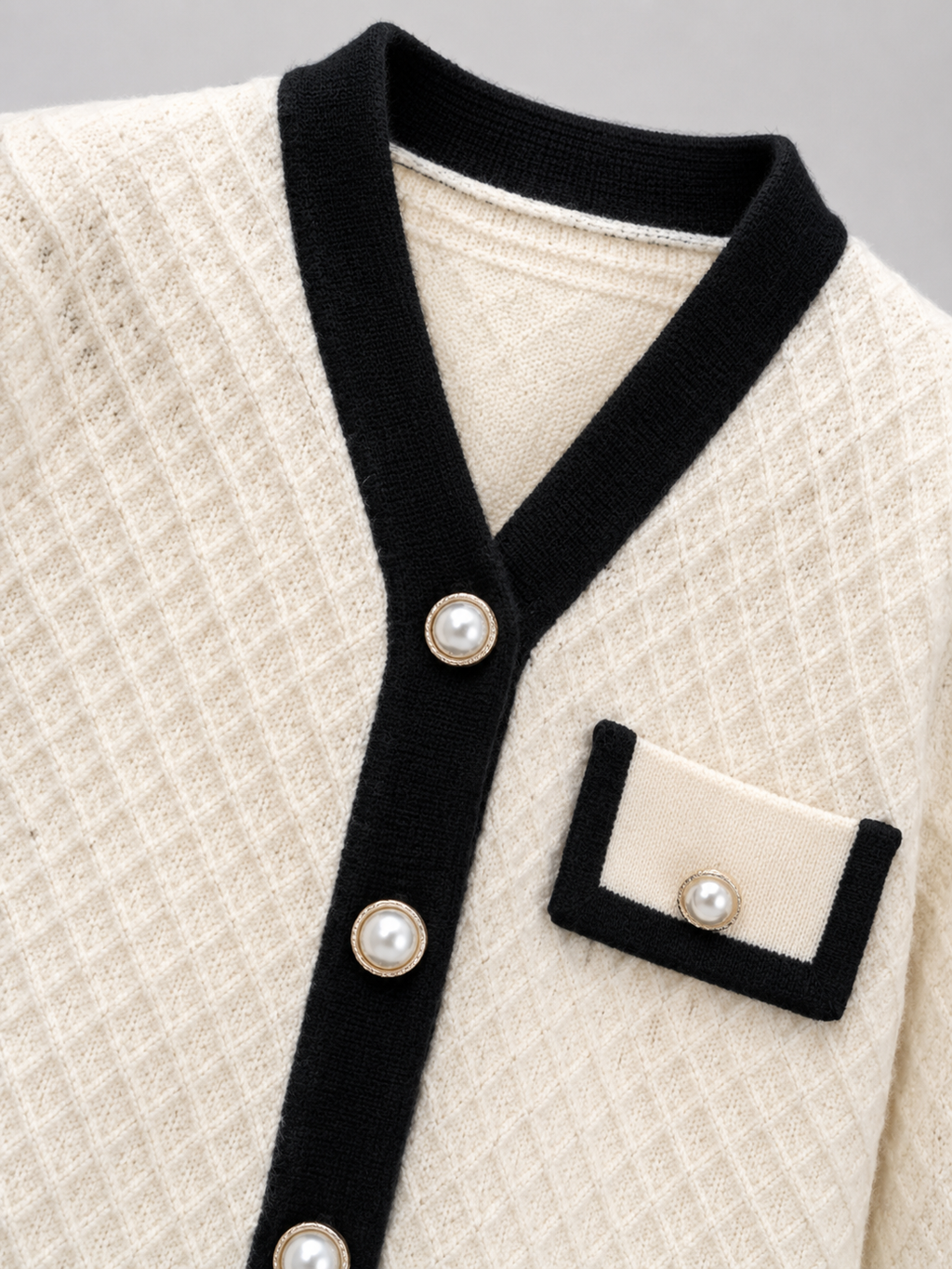 Women's textured knit cardigan with buttons