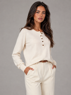 Women's fine-knit henley jumper with a buttoned placket