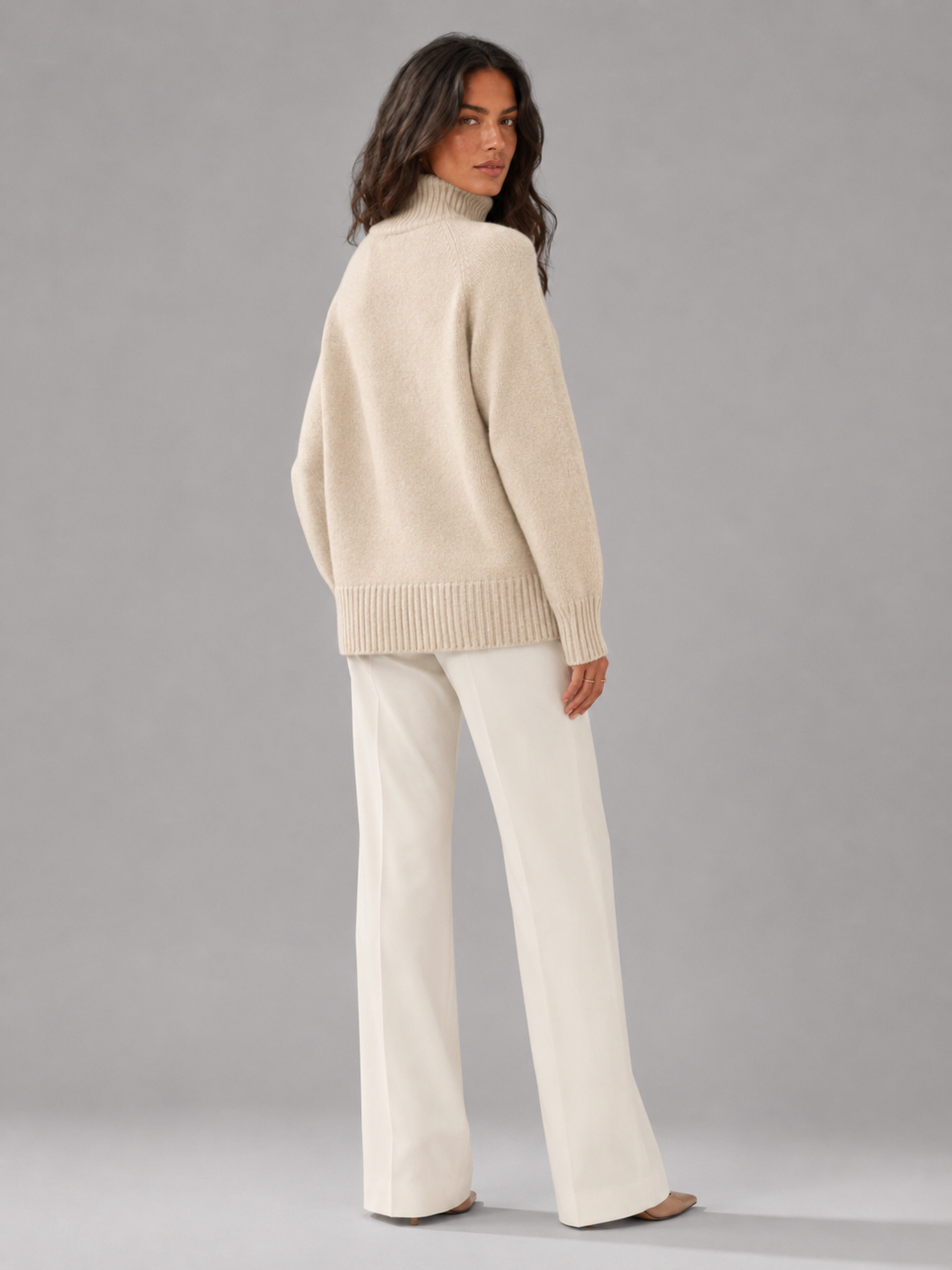 Women's oversized high neck jumper