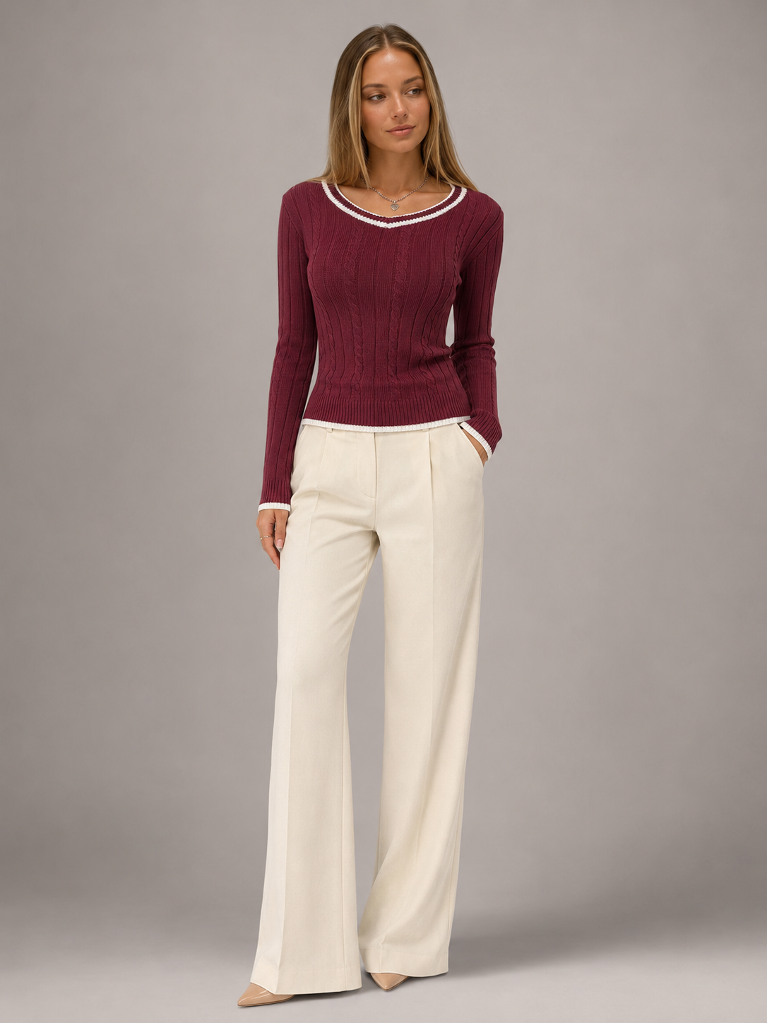 Women's V-neck jumper with contrast trim edging
