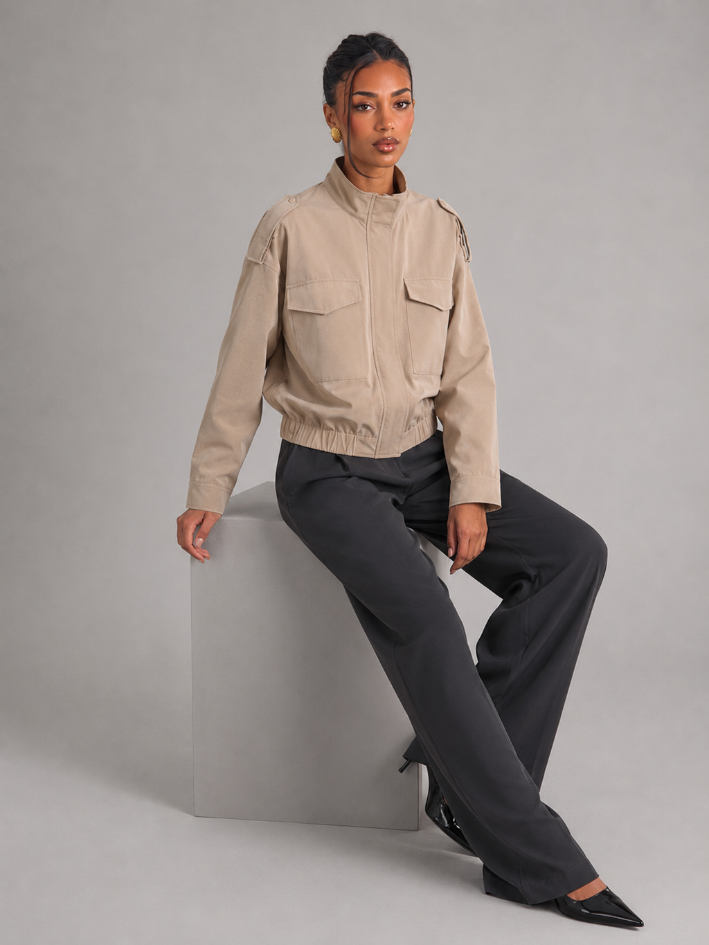 Women's utility jacket with stand collar