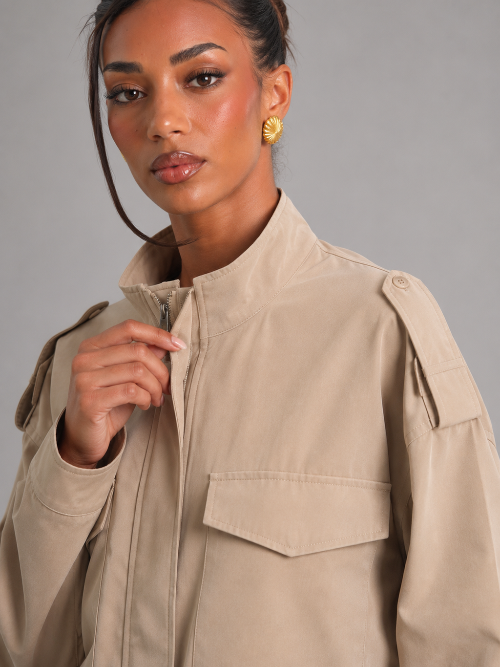 Women's utility jacket with stand collar