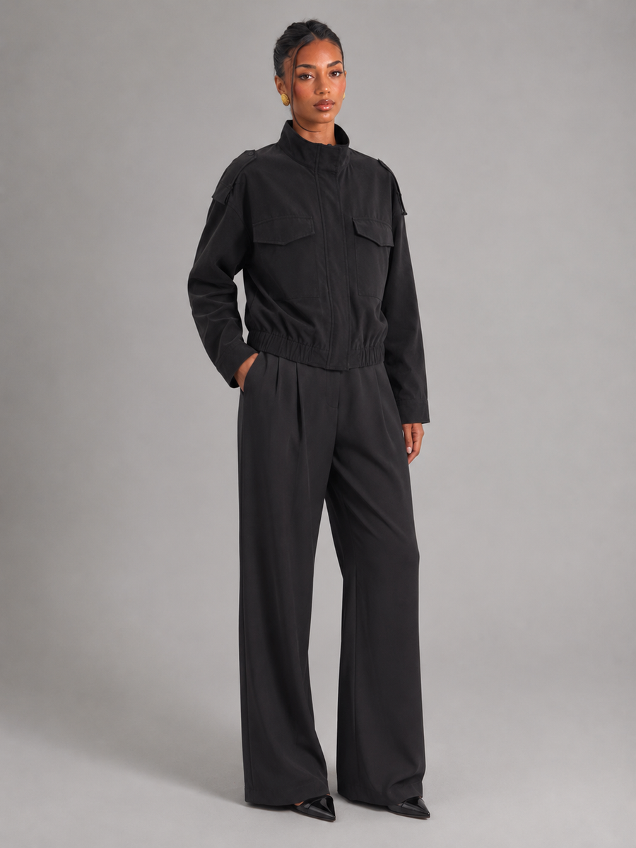 Women's utility jacket with stand collar