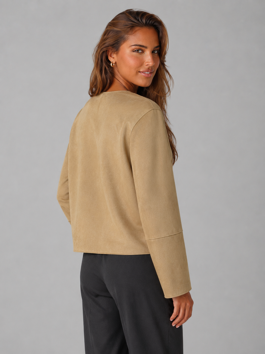 Women's cropped jacket with patch pockets