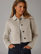 Women's cropped single-breasted blazer with patch pockets