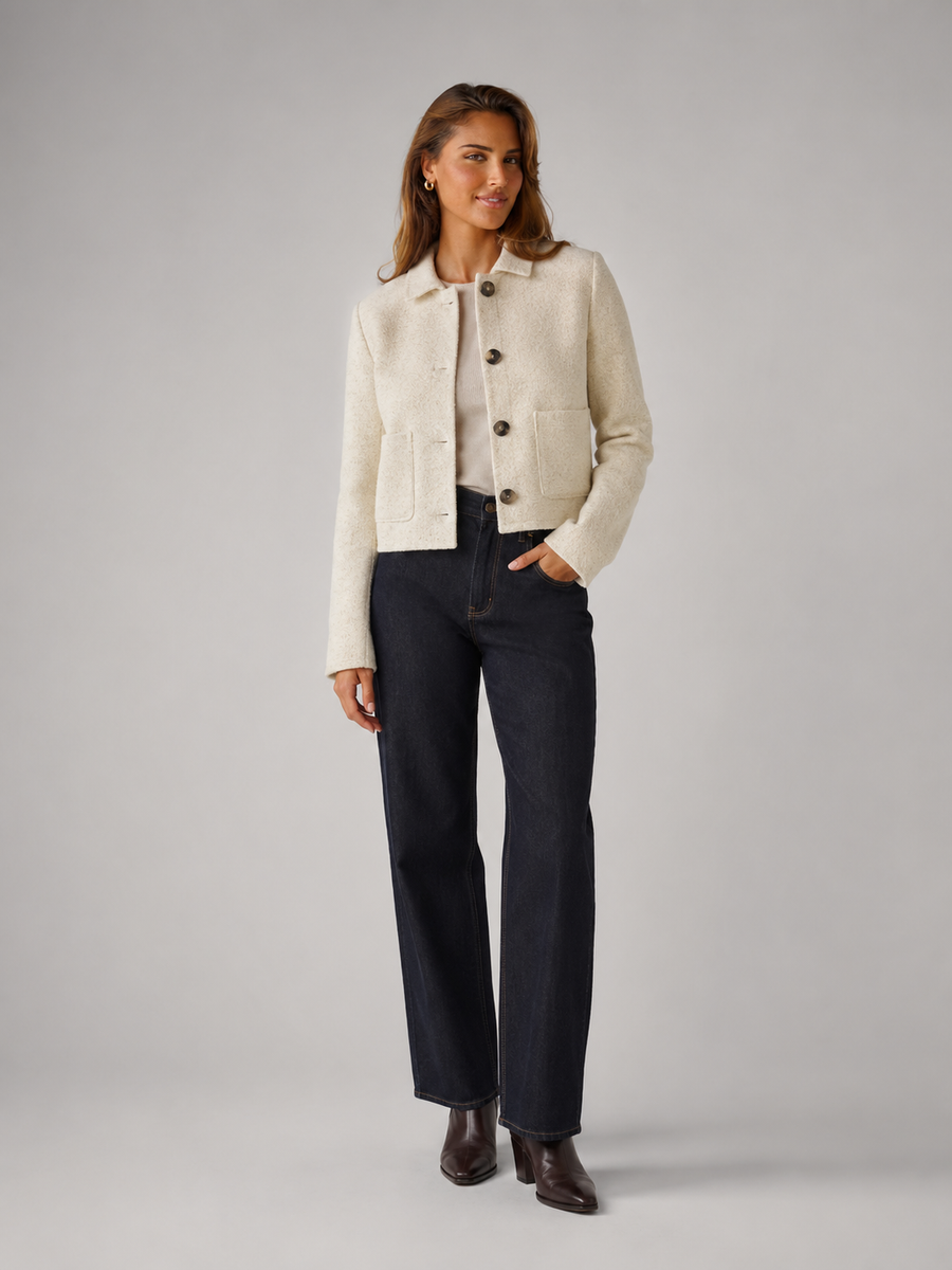 Women's cropped single-breasted blazer with patch pockets