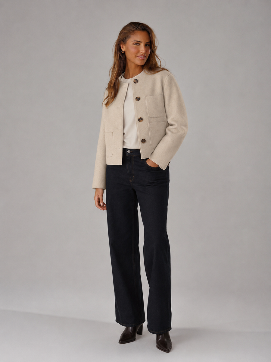 Women's cropped single-breasted blazer with patch pockets
