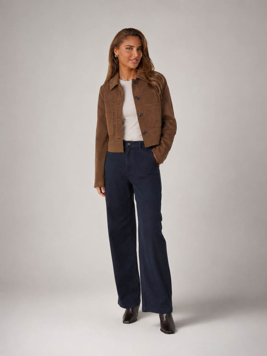 Women's cropped single-breasted blazer with patch pockets