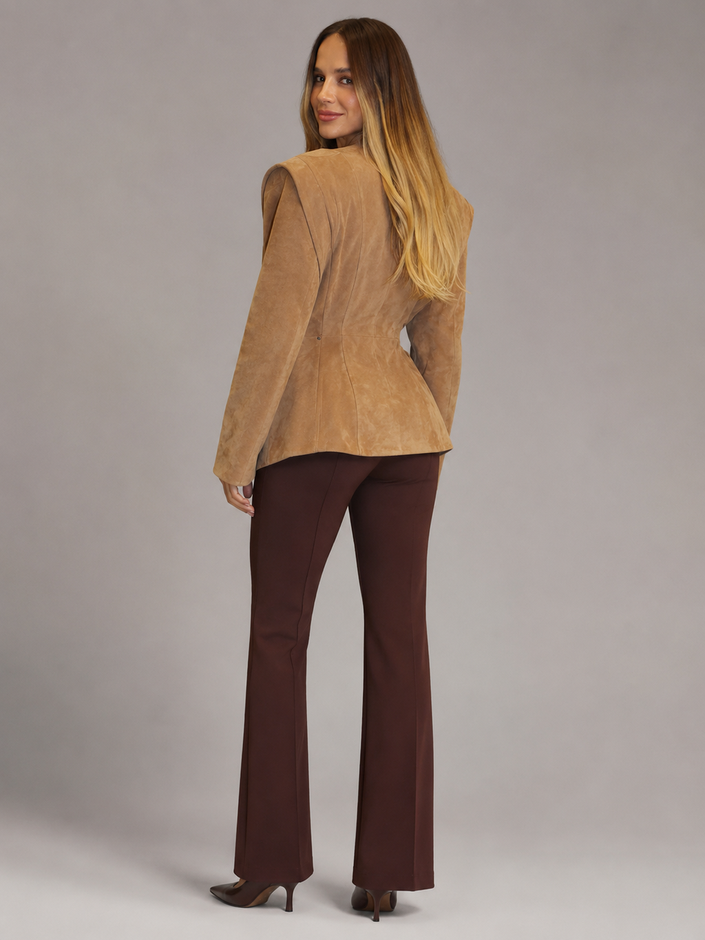 Women's structured suede-look blazer