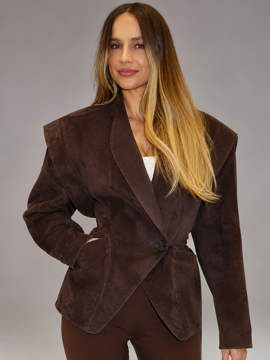Women's structured suede-look blazer