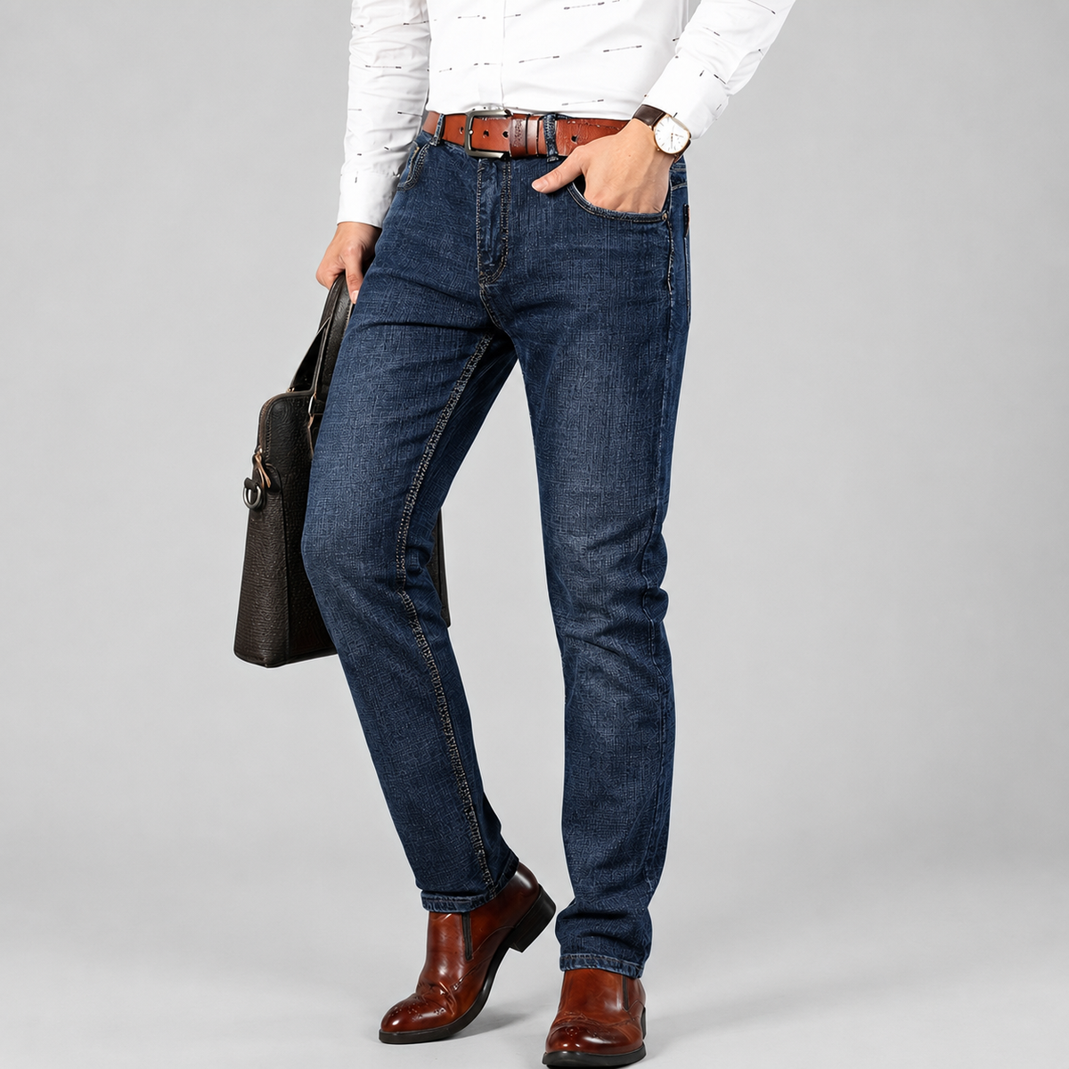 Men's slim fit straight-leg stretch denim jeans