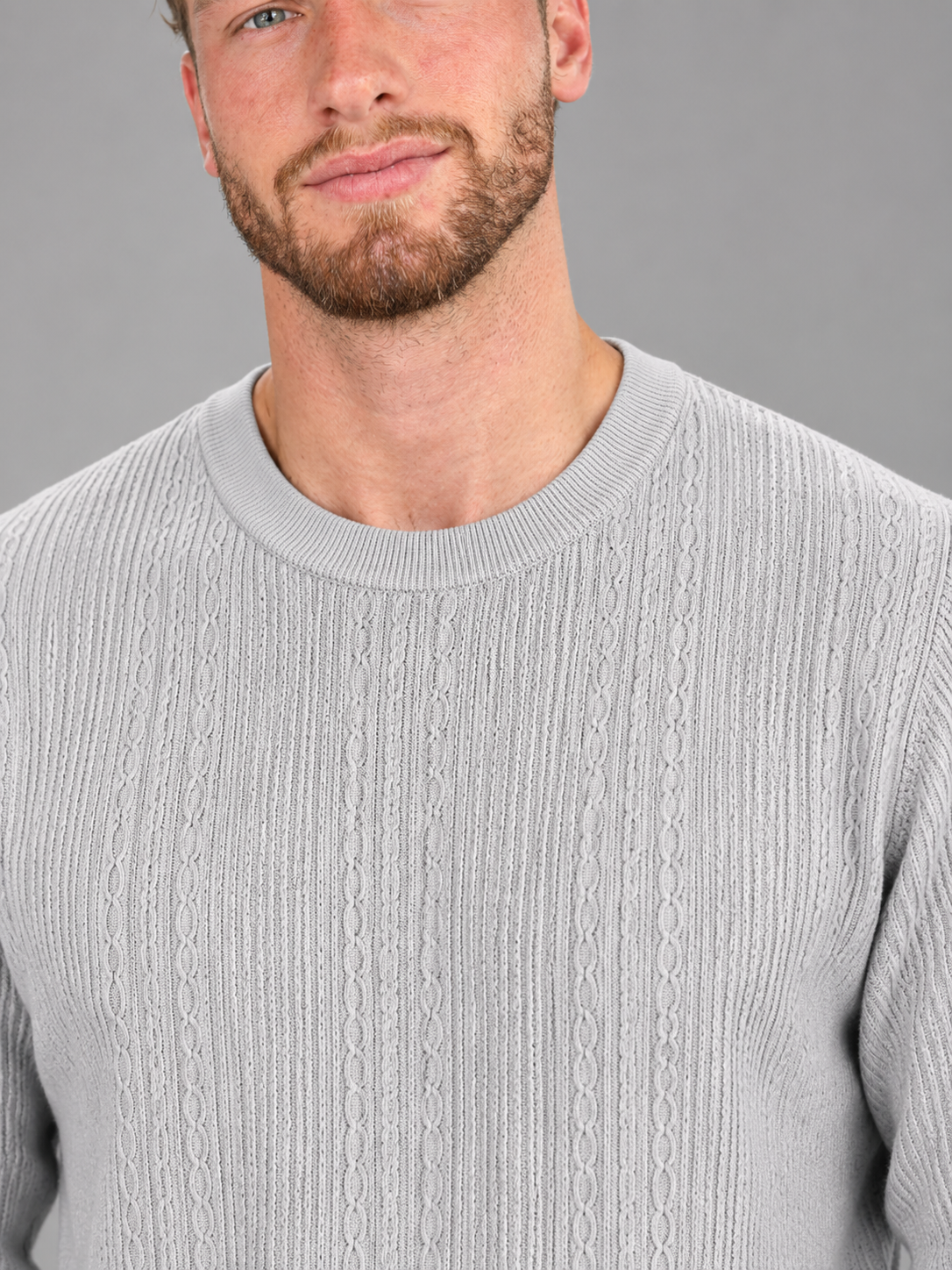 Men's cable knit crew neck jumper