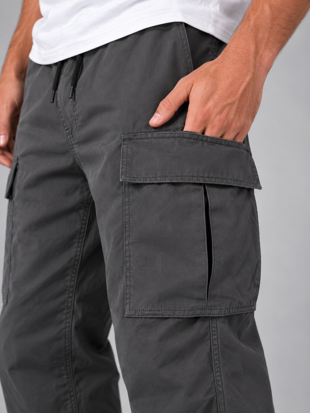 Men's relaxed fit drawstring waist cargo trousers