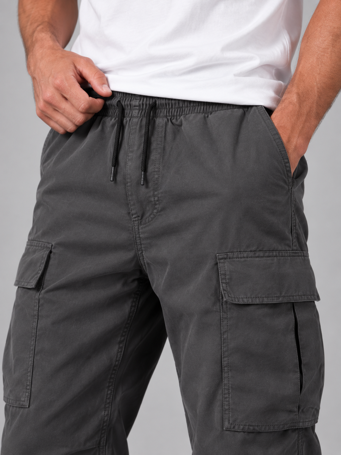 Men's relaxed fit drawstring waist cargo trousers