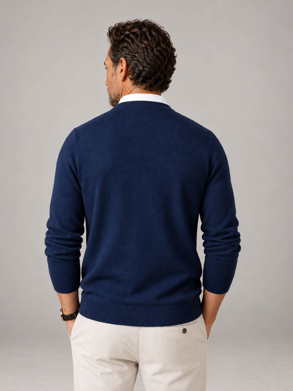 Men's fine gauge knit V-neck jumper