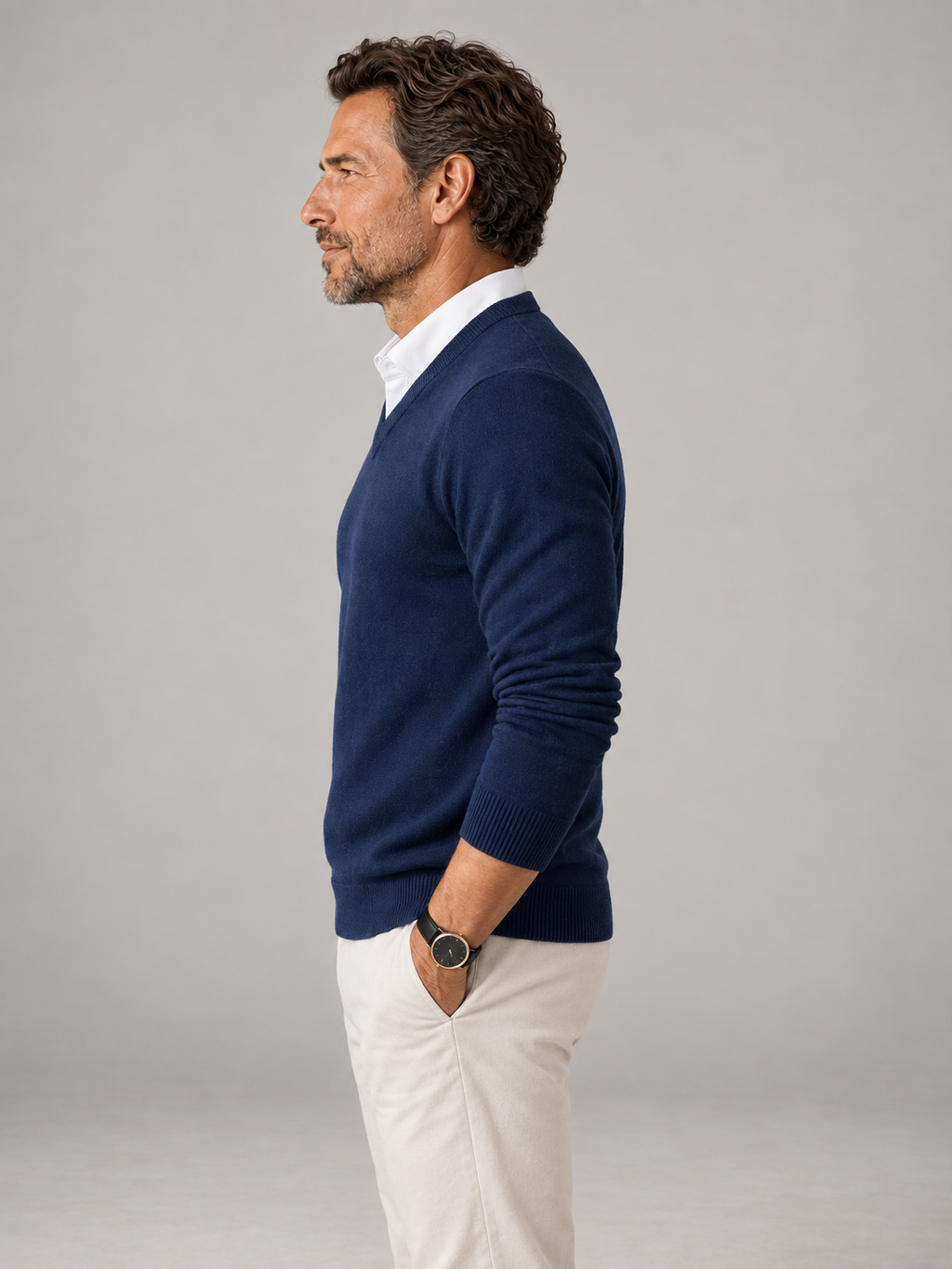 Men's fine gauge knit V-neck jumper