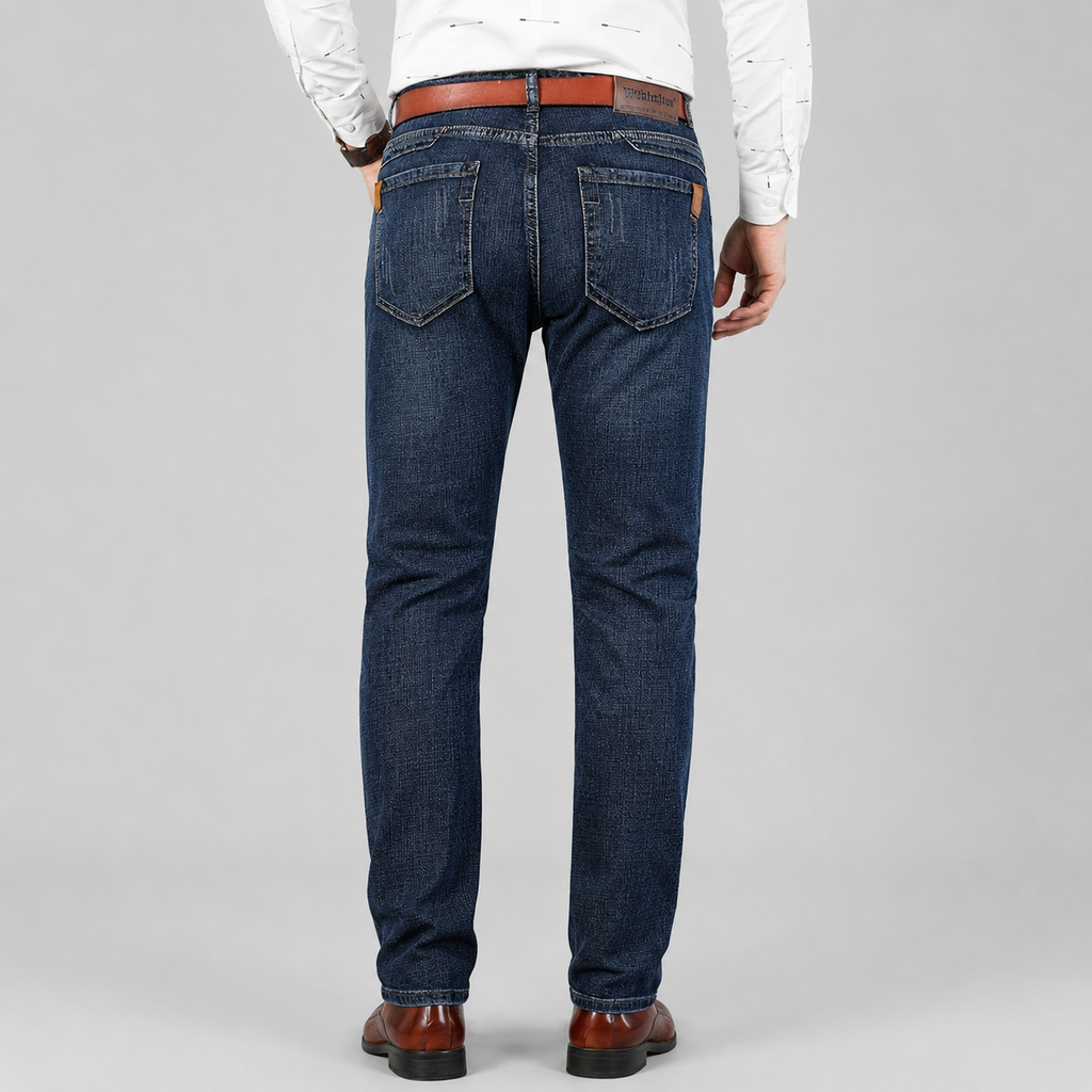 Men's slim fit straight-leg stretch denim jeans