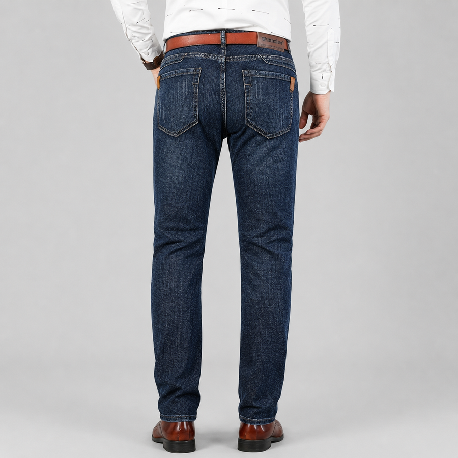 Men's slim fit straight-leg stretch denim jeans
