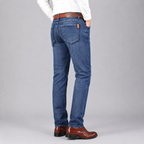 Men's slim fit straight-leg stretch denim jeans