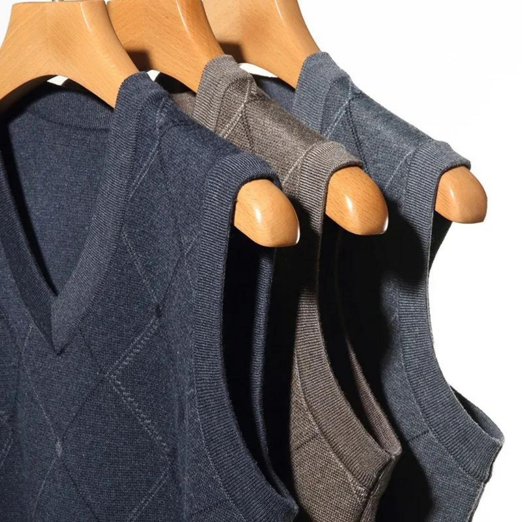Men's Diagonal Knit Vest | Marrett