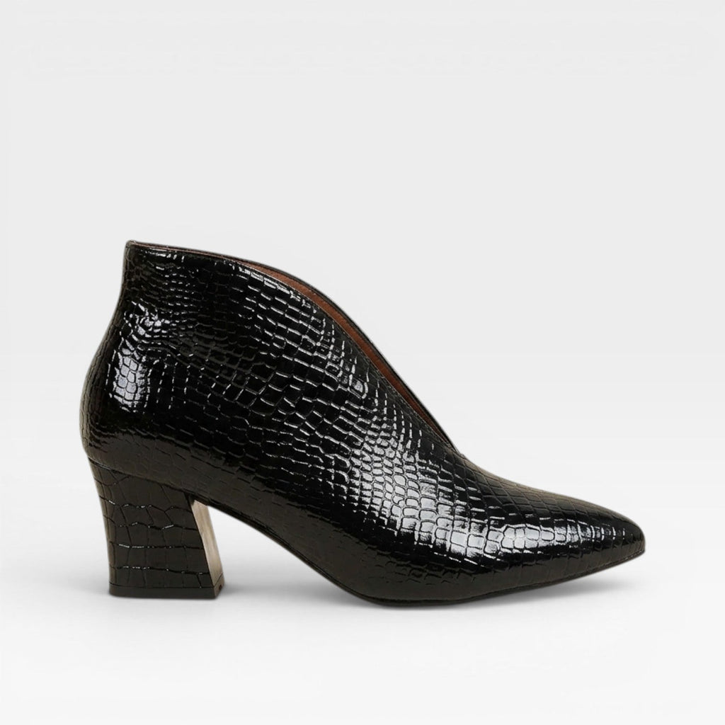 Women's Croc Effect Pointed Toe Ankle Boots