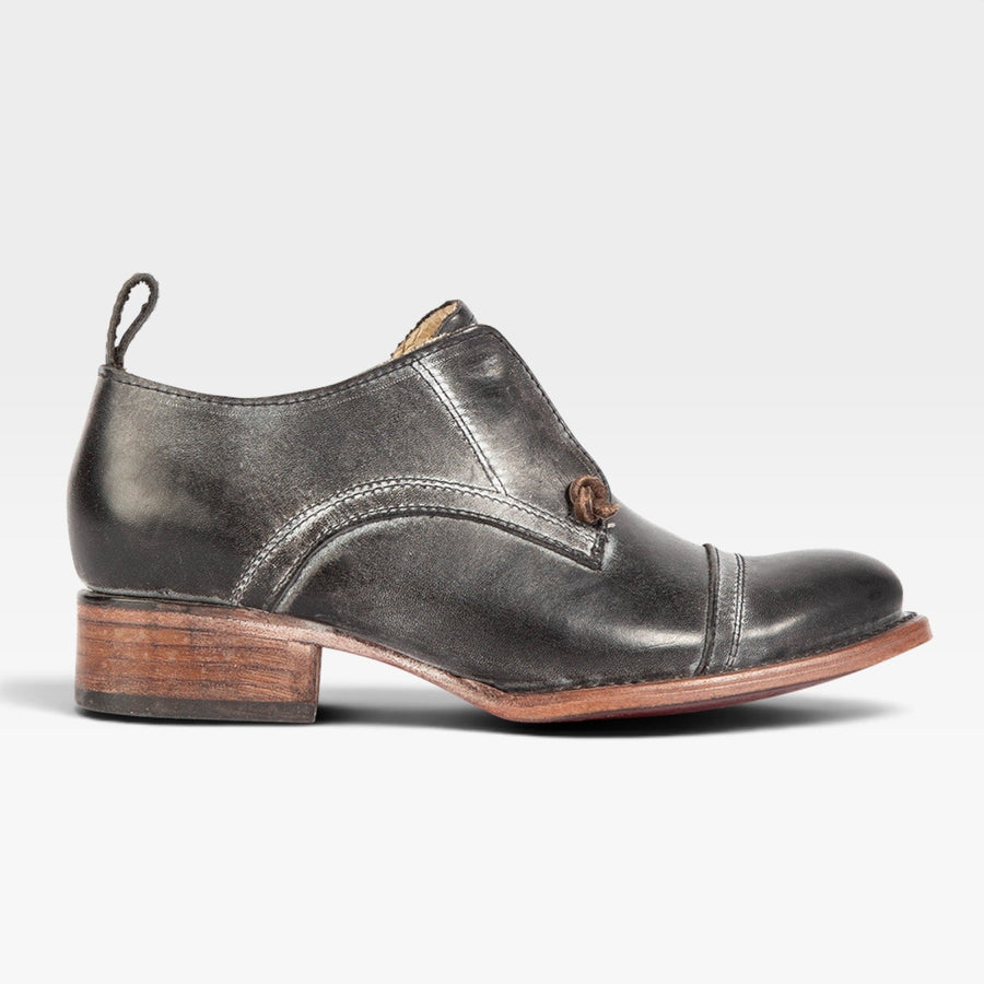 Women's Leather Oxford Shoes with Lace-Up Closure