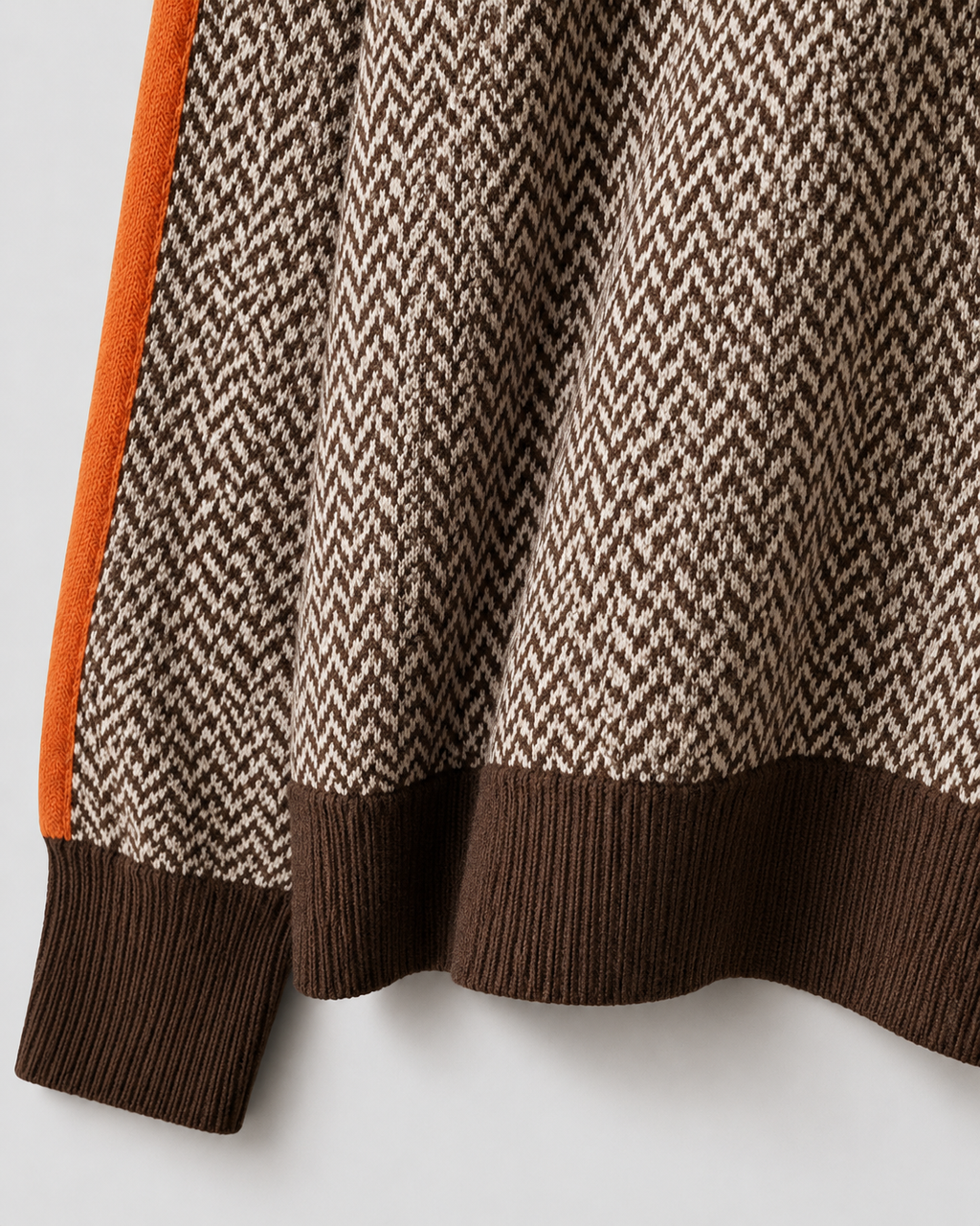 Pull à col roulé en chevrons pour femme avec manches contrastantes | Tadcaster