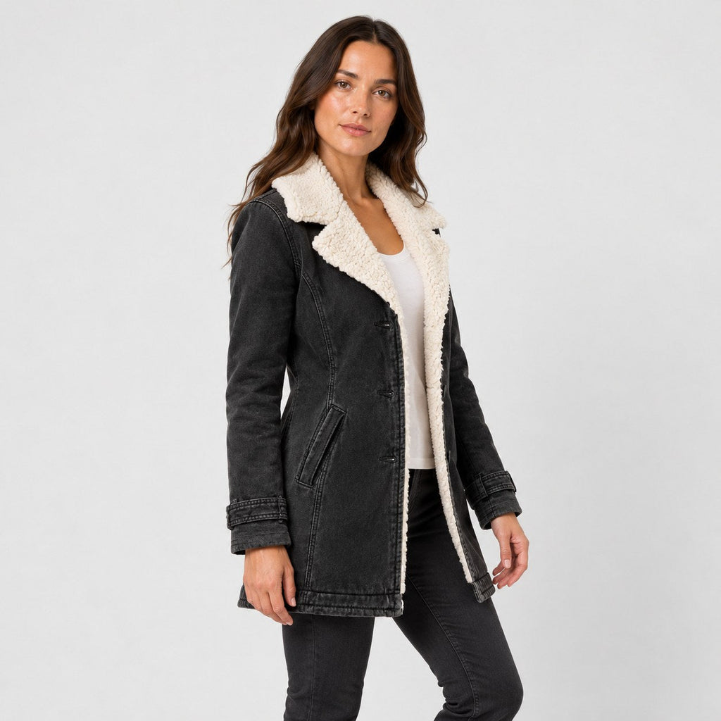 Women's sherpa-lined coat in Black | Farndish – side view