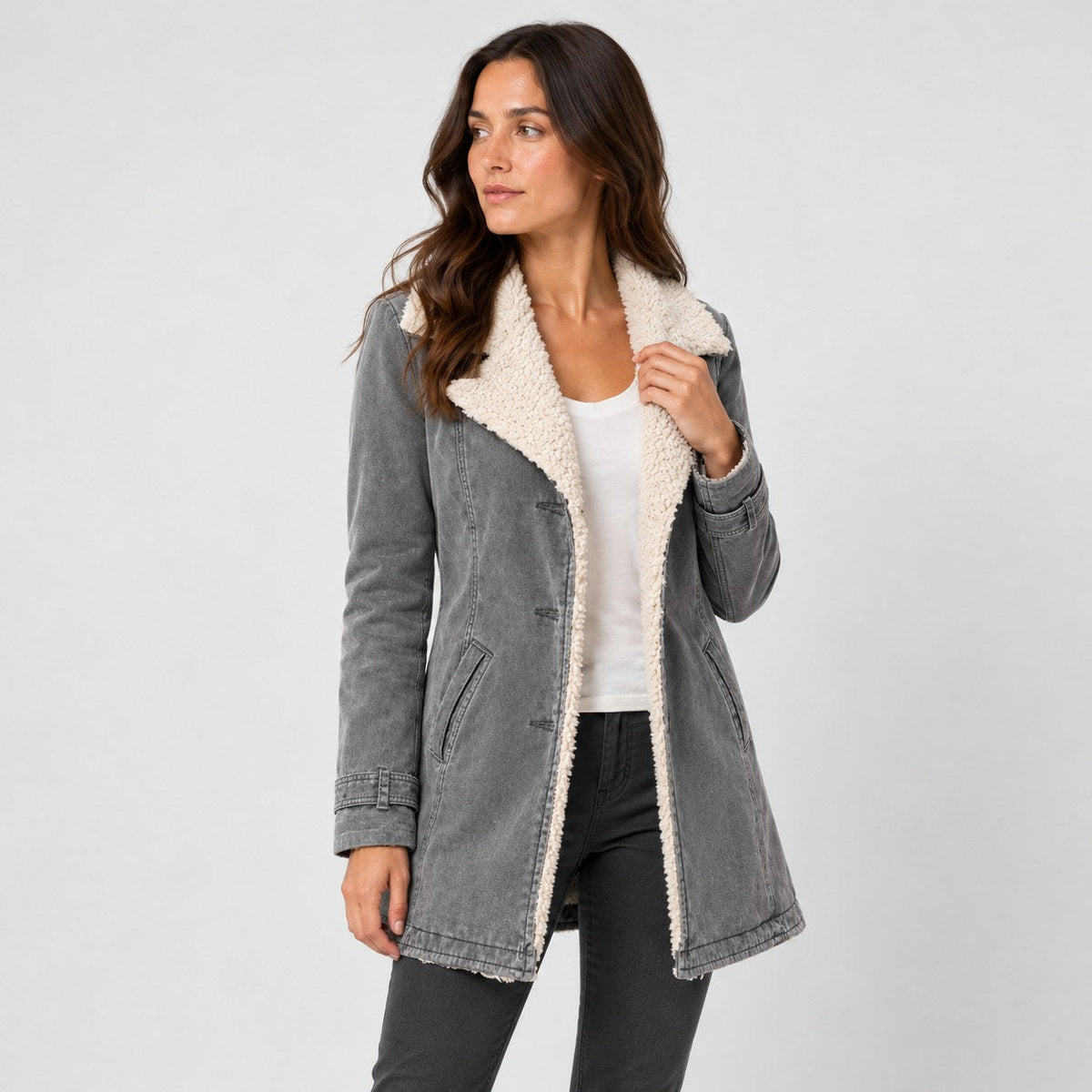 Women's sherpa-lined coat in Grey | Farndish – side view