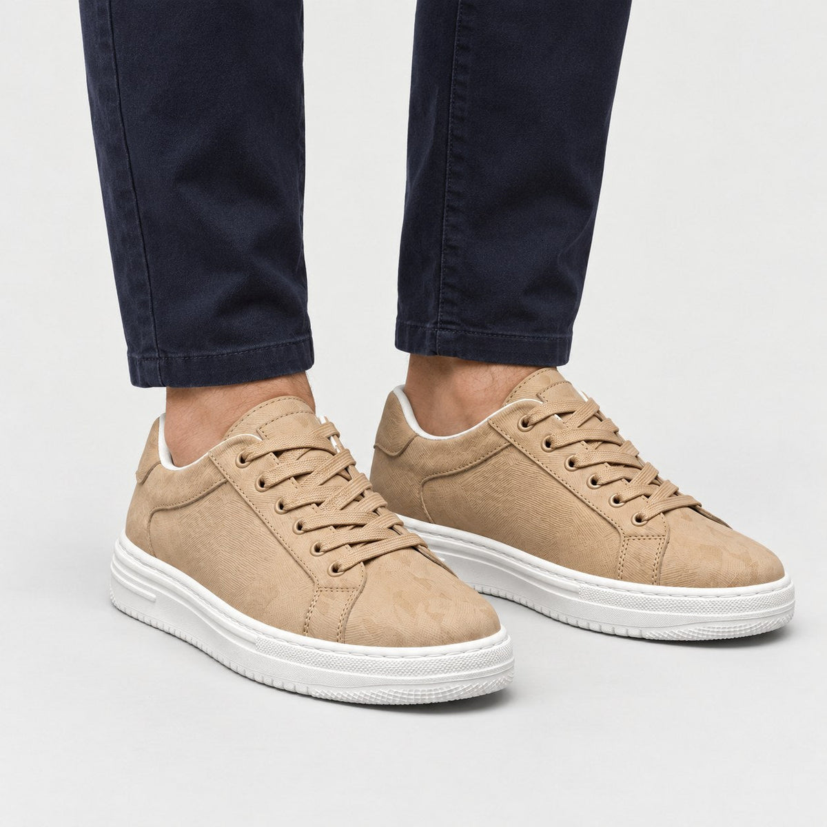 Men's Leather Trainers in Beige | Upwey – front view